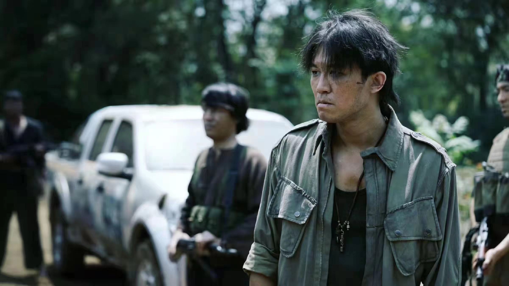 特战荣耀收官在即孙岩饰演毒枭刑天上演燃爆决战