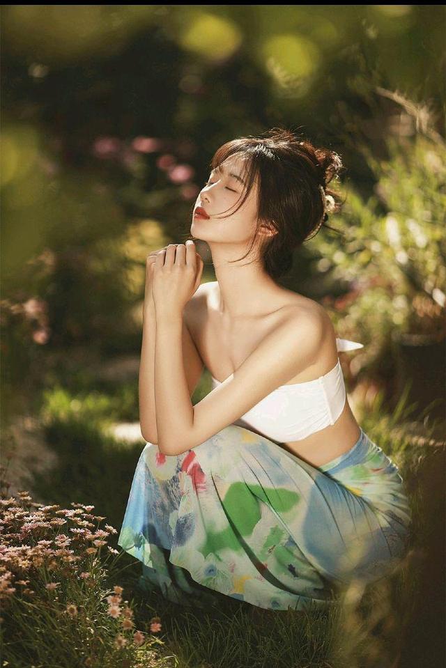 青春有你活泼女孩