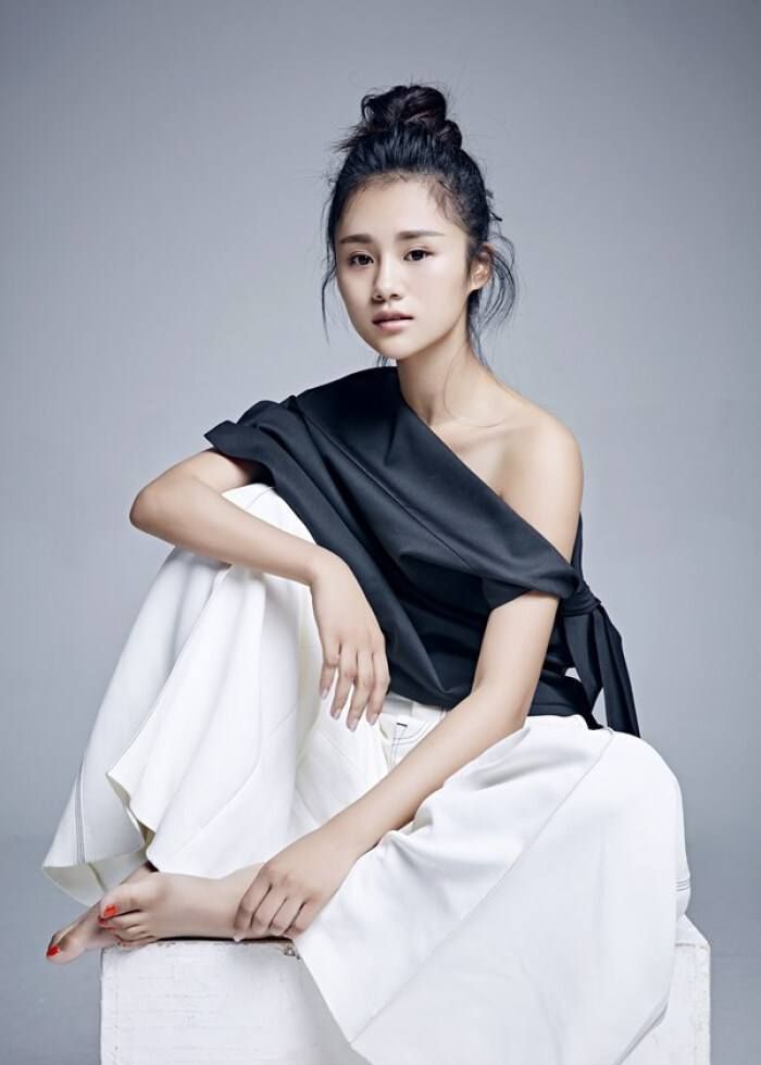 明星安悦溪,娱乐圈偶像演员,被誉为演艺圈"校园女神"