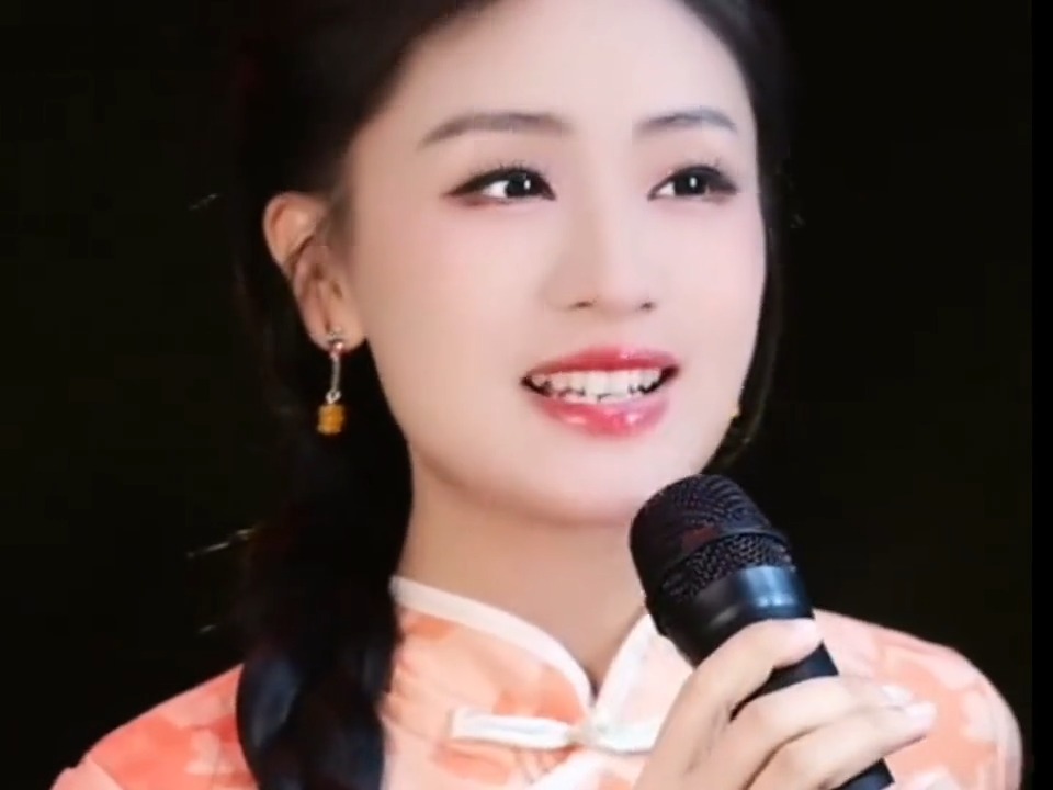 网红美女深情演唱山西民歌《走西口》助力刀郎太原演唱会