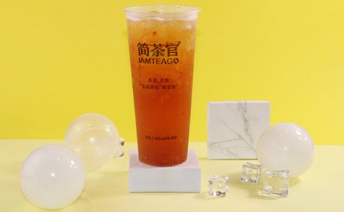 例如简茶官,就是不错的小本创业项目,总部有多年积累的成功经验可以