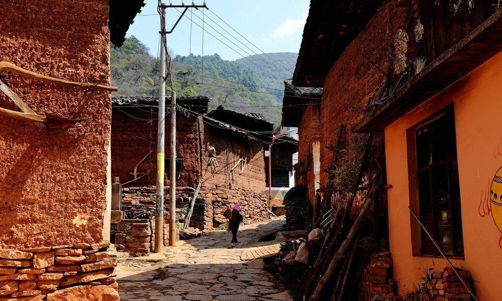 云南晋宁县夕阳彝族乡大山深处的一字格村