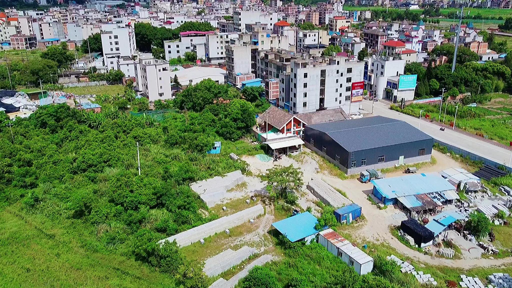 用无人机带你去看看连江县官坂镇,这里就是镇中心了,风景优美!