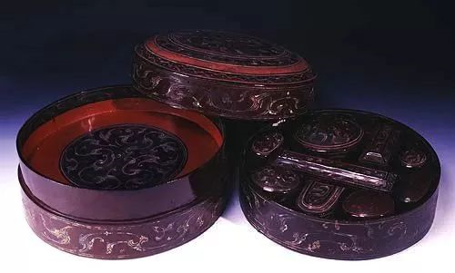 当窗理云鬓,对镜贴花黄——古代女子化妆史