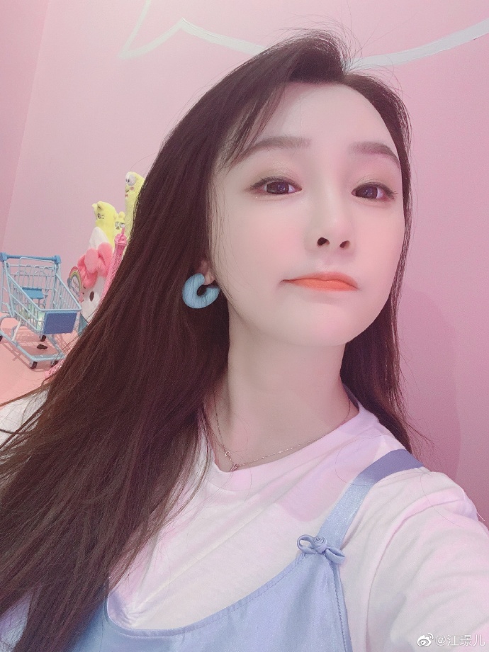 美女歌手江璟儿迷人美照欣赏真好看啊