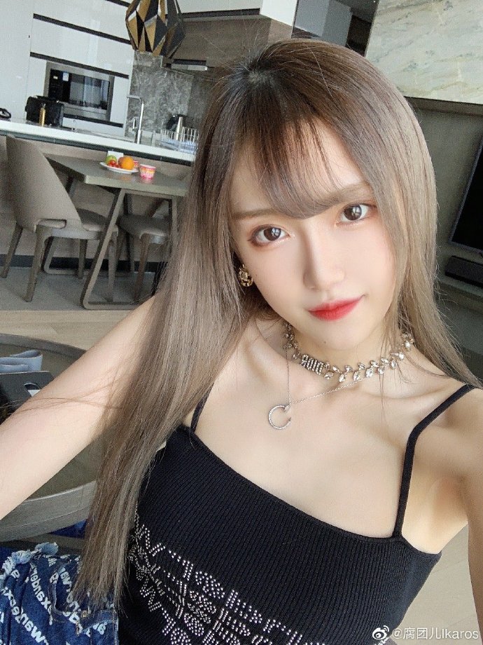 美女网红腐团儿迷人写真美照欣赏_高清图集_新浪网