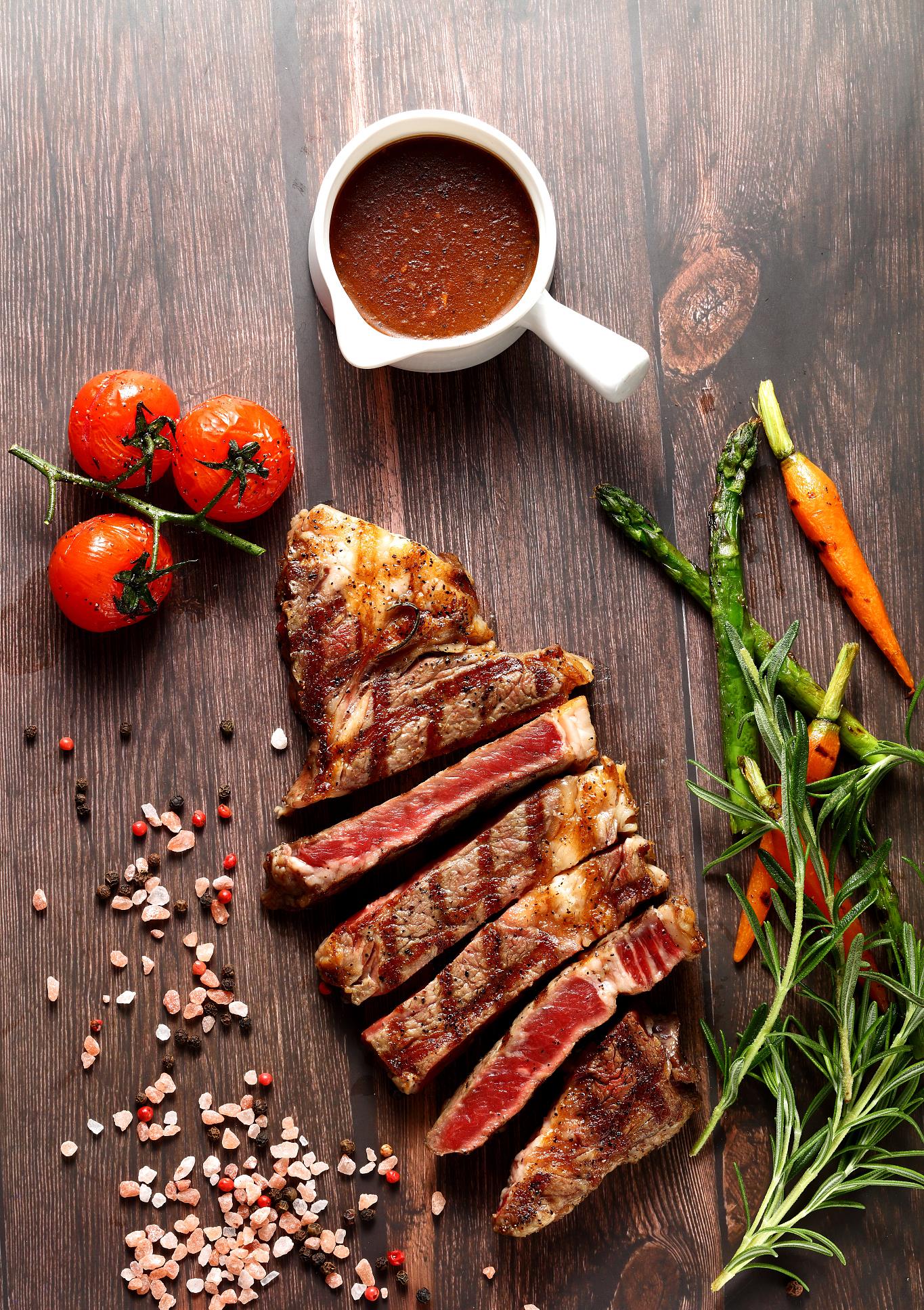 牛排好吃的秘诀牛肉熟成柜