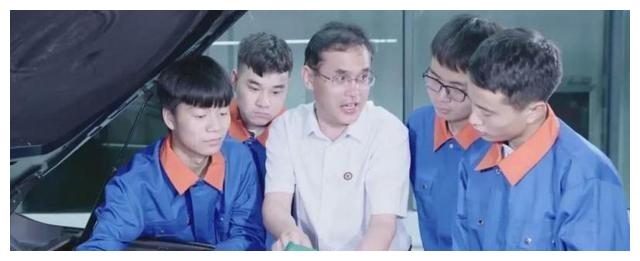 2020薪酬指数排名东_2020中国高校毕业生薪酬指数排名出炉!建议高三生参