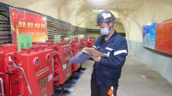 煤业集团四老沟矿严抓细管打好百日安全攻坚战