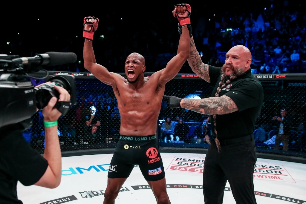 利马(douglas lima)对阵本土名将"毒液"迈克尔·佩奇(michael pa)e)