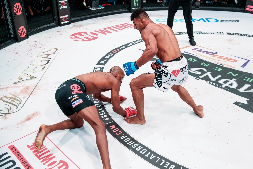 利马(douglas lima)对阵本土名将"毒液"迈克尔·佩奇(michael pa)e)