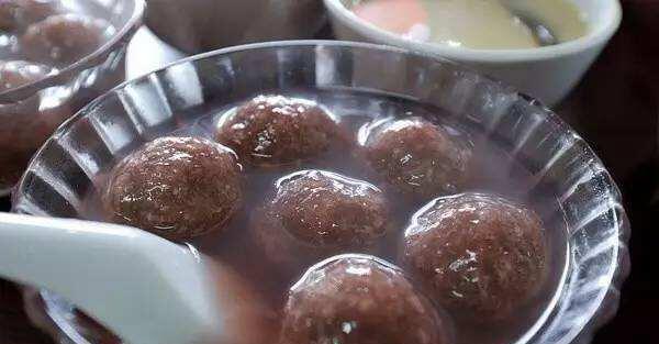 盐城特色小吃"建湖藕粉圆子"嫩滑柔软,你吃过吗?