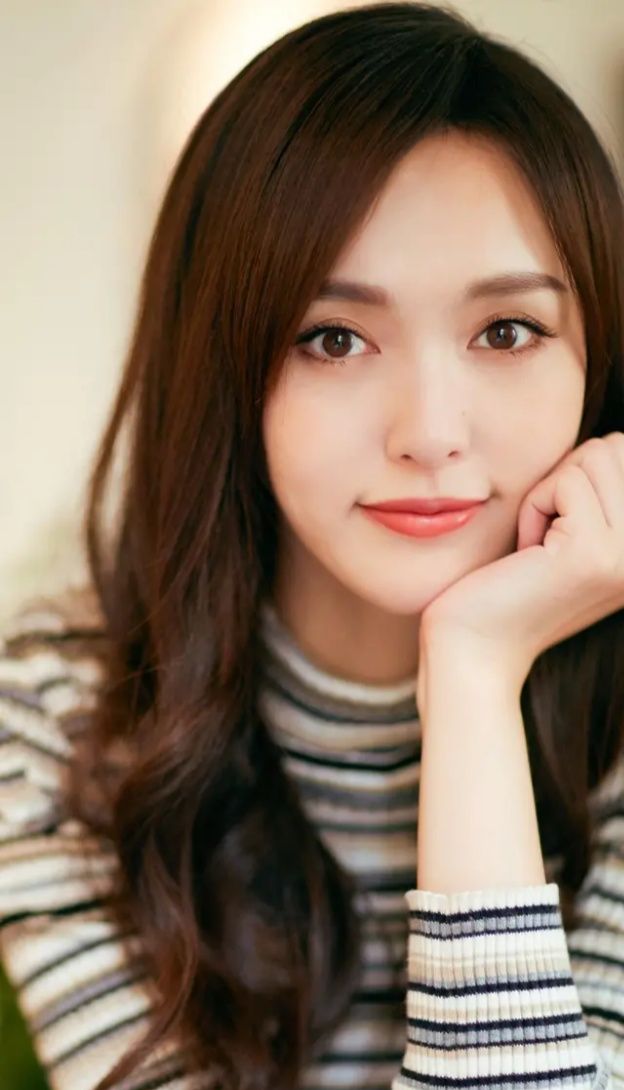 影视女星唐嫣个人写真集:甜美靓丽,时尚高贵!_高清图集_新浪网