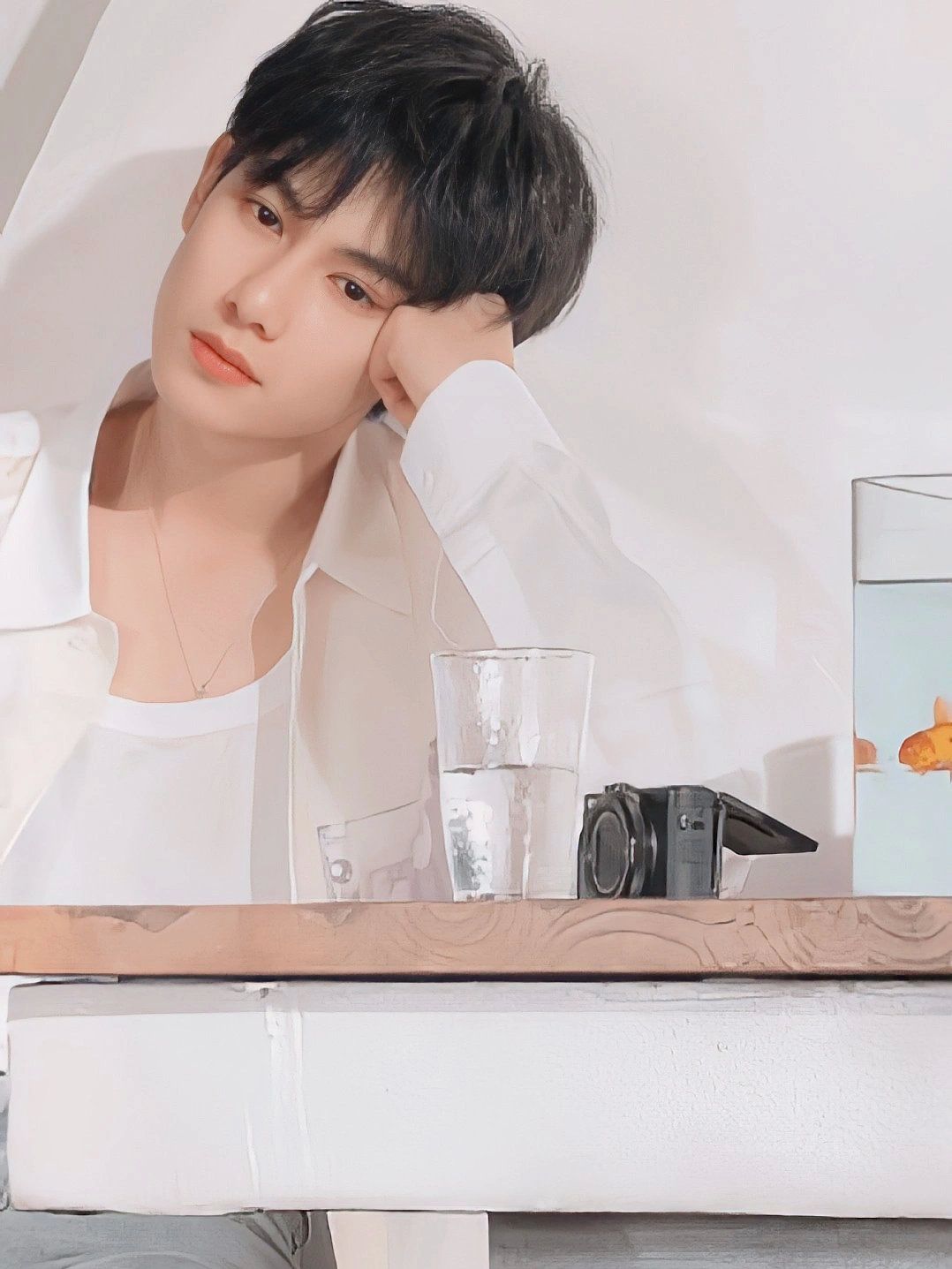 考编风波之后,胡先煦庆祝22岁生日,白衣少年未来可期