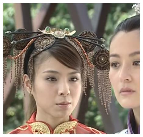 魔剑生死棋:拜玉儿一直对燕藏锋手下留情,他却爱上了三个女人