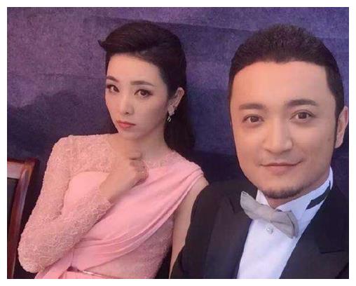 李思思谈及老公,两人是大学初恋,并不是60多岁的老头
