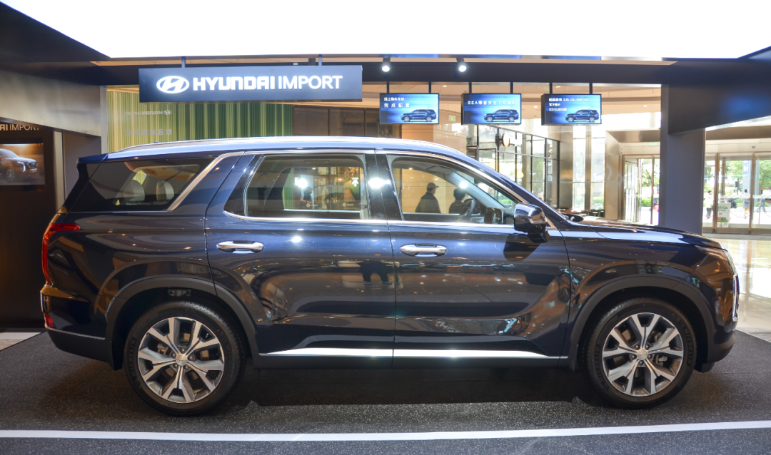 007探店:7座大块头 v6 实拍进口现代帕里斯帝