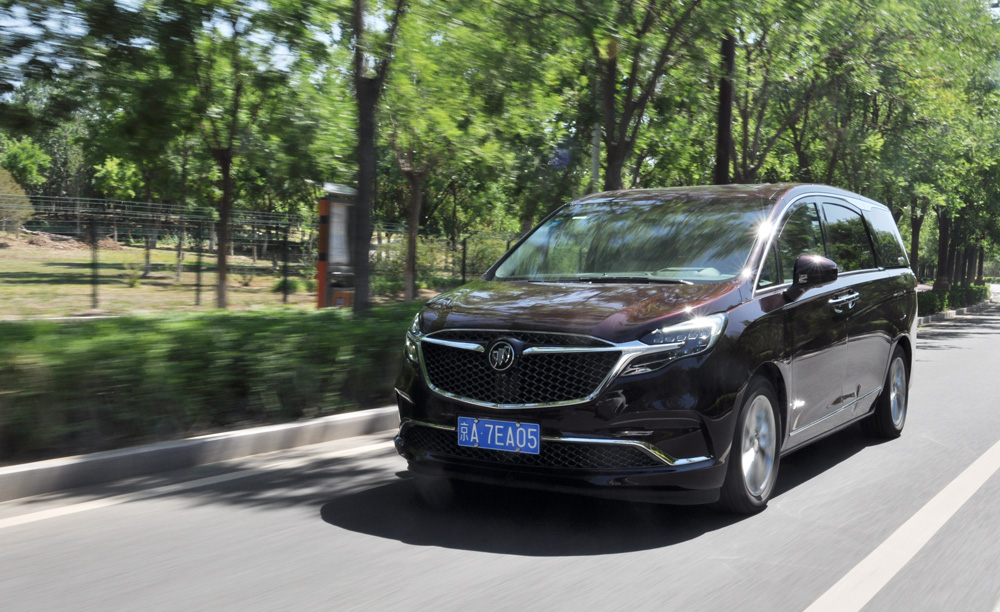 试驾gl8艾维亚40多万元的别克mpv值得买吗