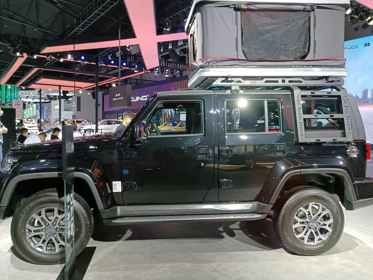 北汽硬派越野bj40系列霸气刚硬震撼全场