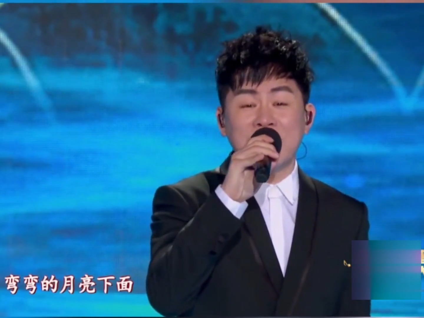 陶喆胡彦斌《弯弯的月亮》实力演绎，温柔戳心循环听。