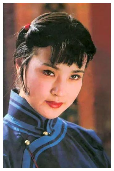心灵深处》中扮演女主角志愿军女战士欧阳兰盘点刘晓庆80年代最经典的