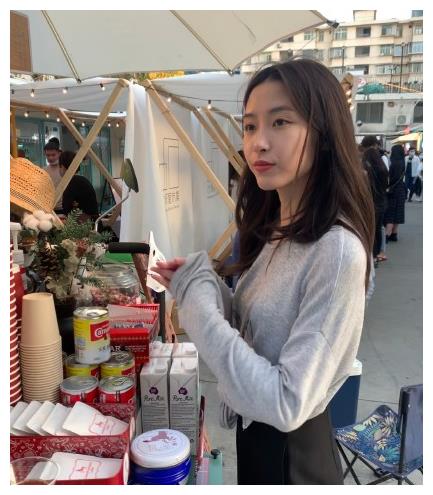 曝光半藏森林的生图,和她自己晒的照片差别很大,充其量就是路人水平