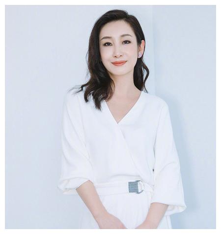 照片被导演丢进垃圾桶未婚夫转身娶李湘秦海璐到底经历了什么