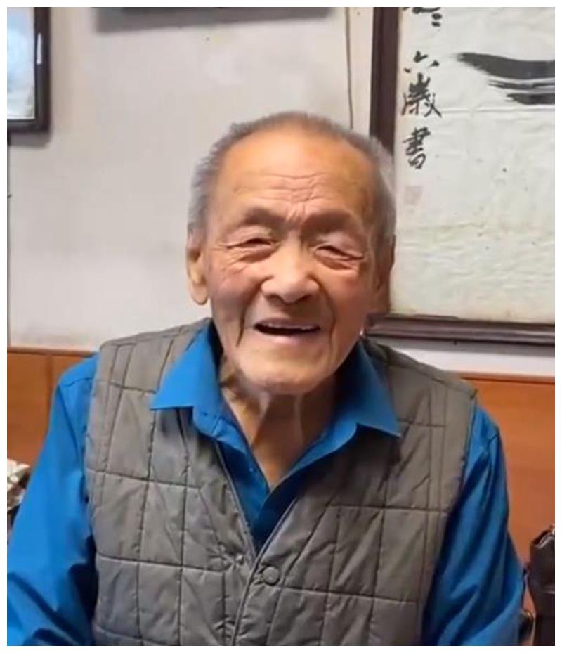 92岁反派艺术家方辉近照曝光,金牌配角,《英雄虎胆》饰李汉光