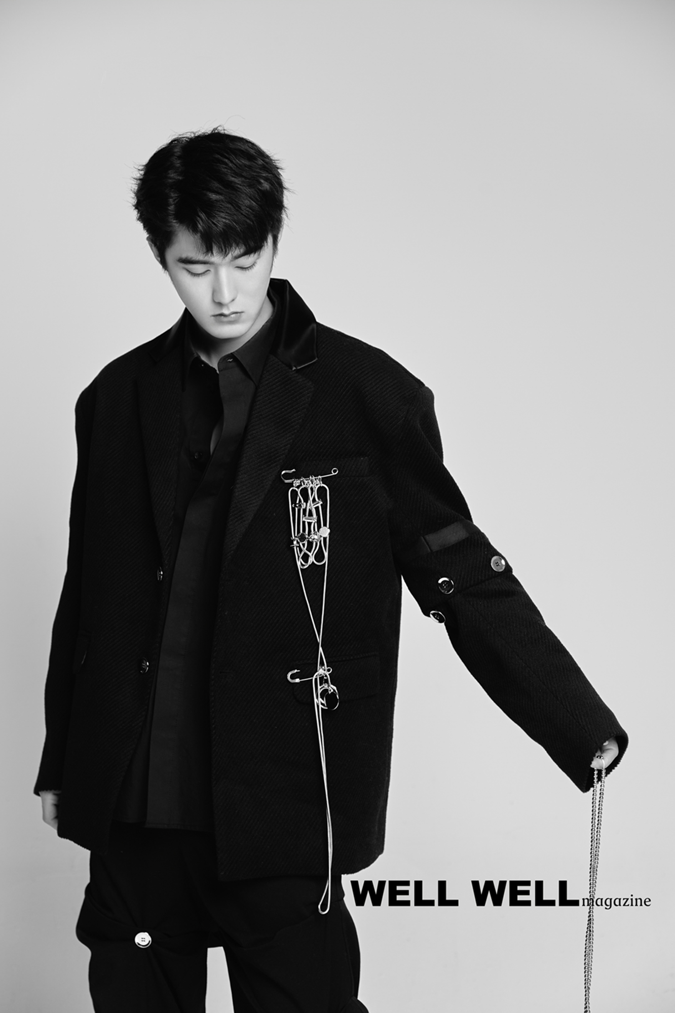 刘奕畅居家男友风大片曝光 随性洒脱时尚潜力无限__财经头条