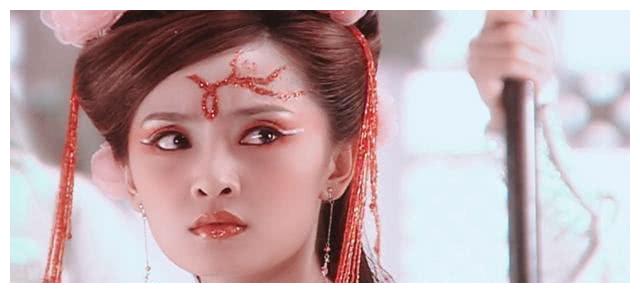 《欢天喜地七仙女》中红儿的3个造型,这个公主超美的!