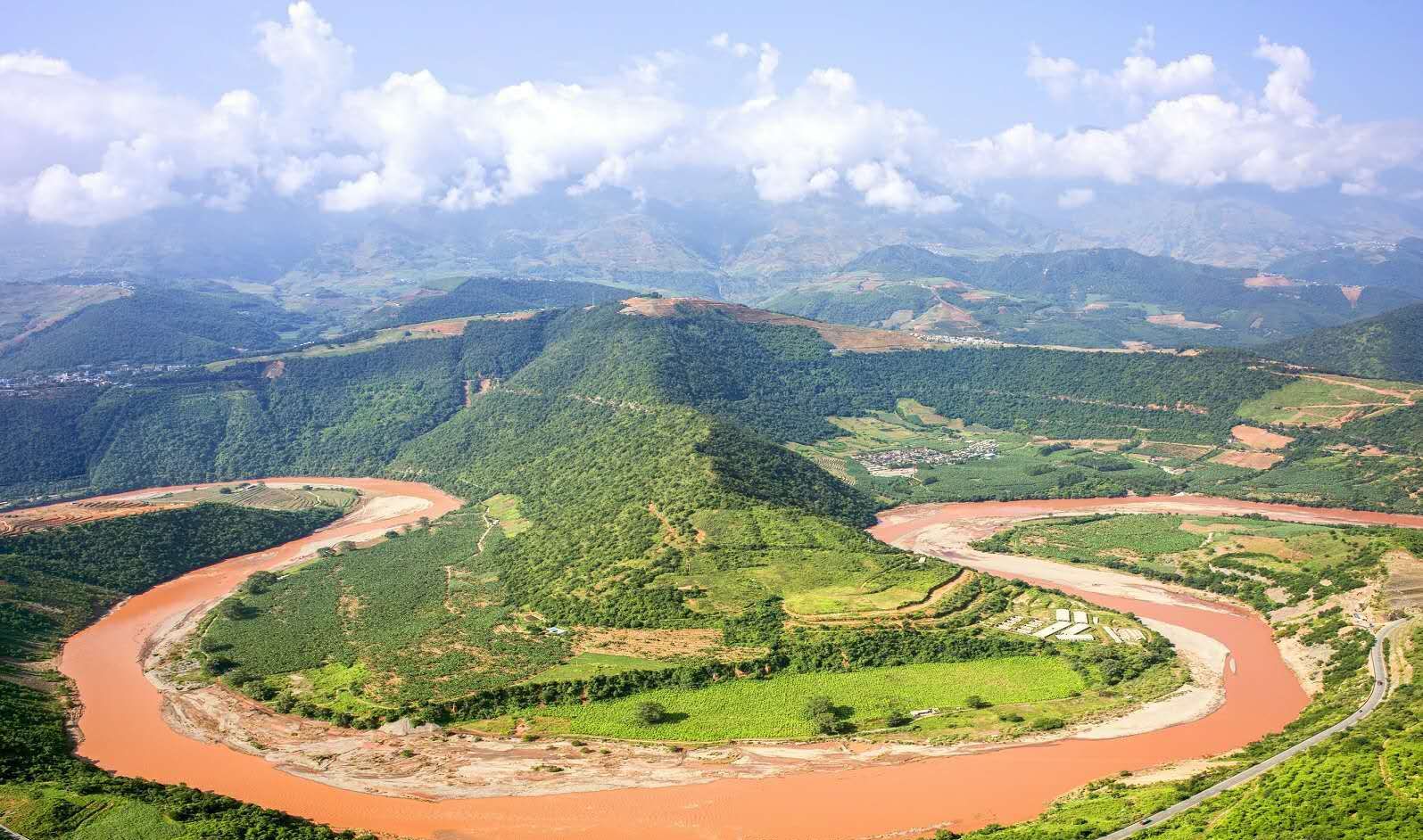 红色的河流你见过吗?