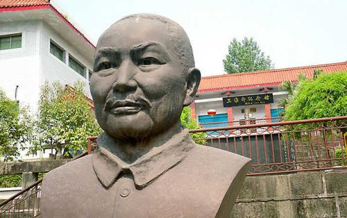 他是贺老总的副手,本来计划授他大将,为什么突然被取消?