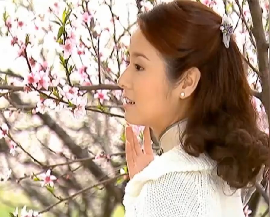 齐坦布这首《娥嫚》很好听，旋律堪称经典，剧中林心如好美