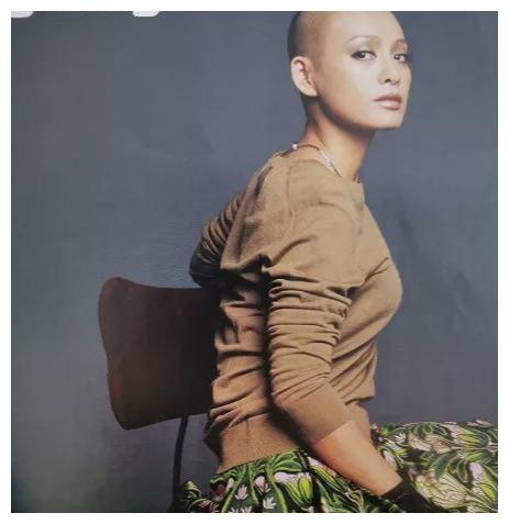 有种叛逆叫宁静离婚时霸气剃光头48岁这颜值我服了