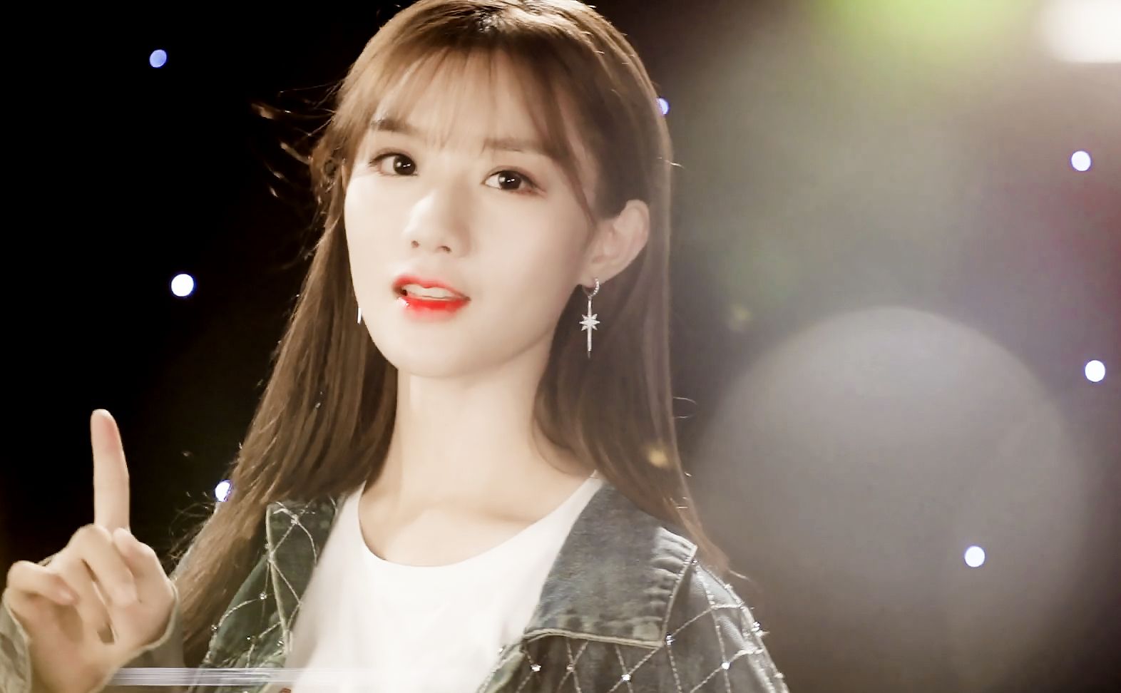 陈意涵estelle新歌甜蜜上线,全新造型惹人喜爱