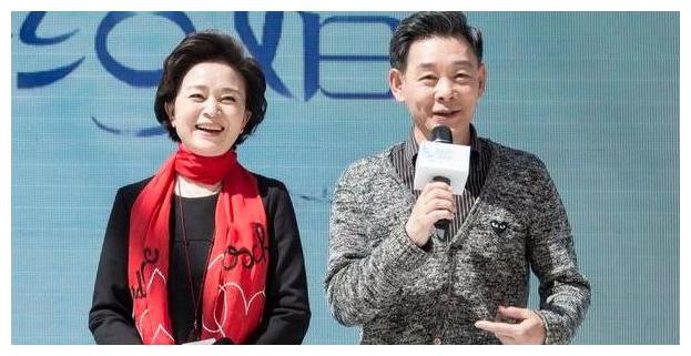 74岁李光复是我们非常喜欢的演员,演技一流,现在已经"距离产生美!