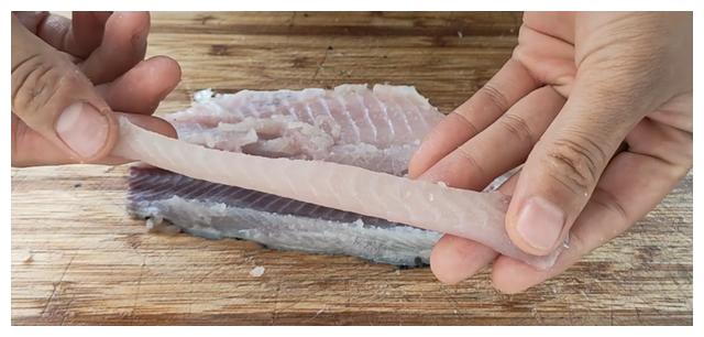 3分钟去刺干净,让喝鱼汤比吃豆腐还放心|鲫鱼|小刺|鱼刺_新浪新闻