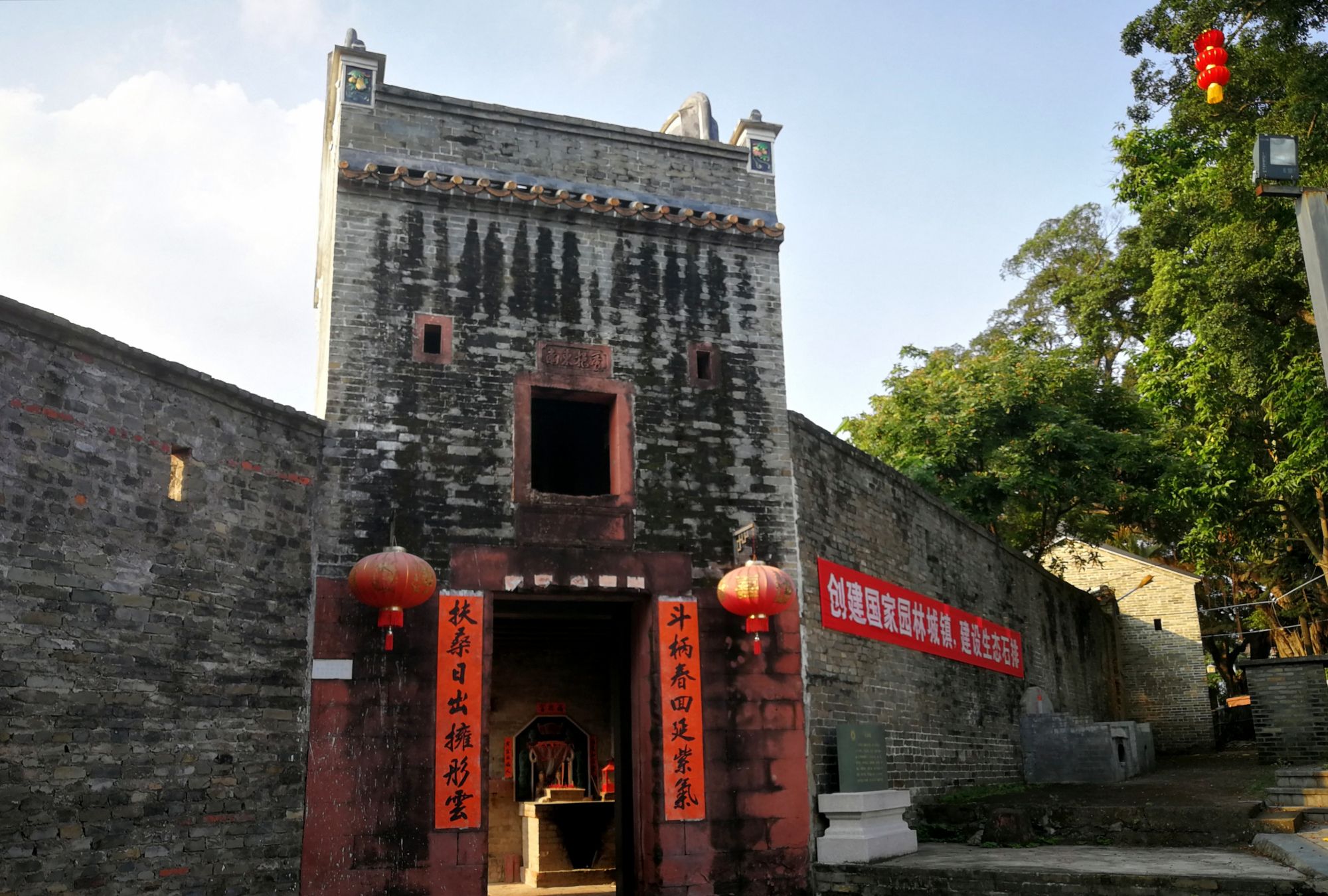 探索东莞石排塘尾村,一座规模庞大而又保存完好的古村落