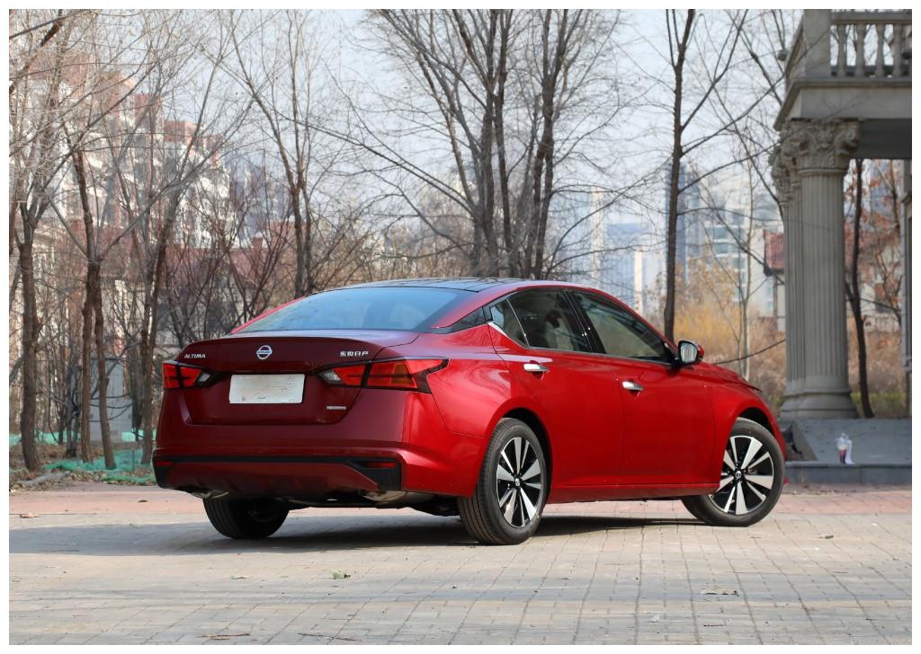 2021款天籁新增双色车身,多项配置,增量不增价