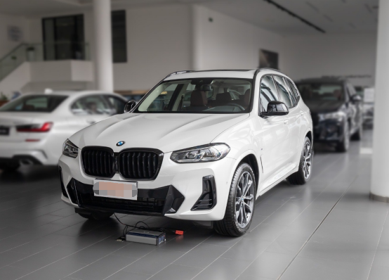 宝马x3中期改款新造型更大气