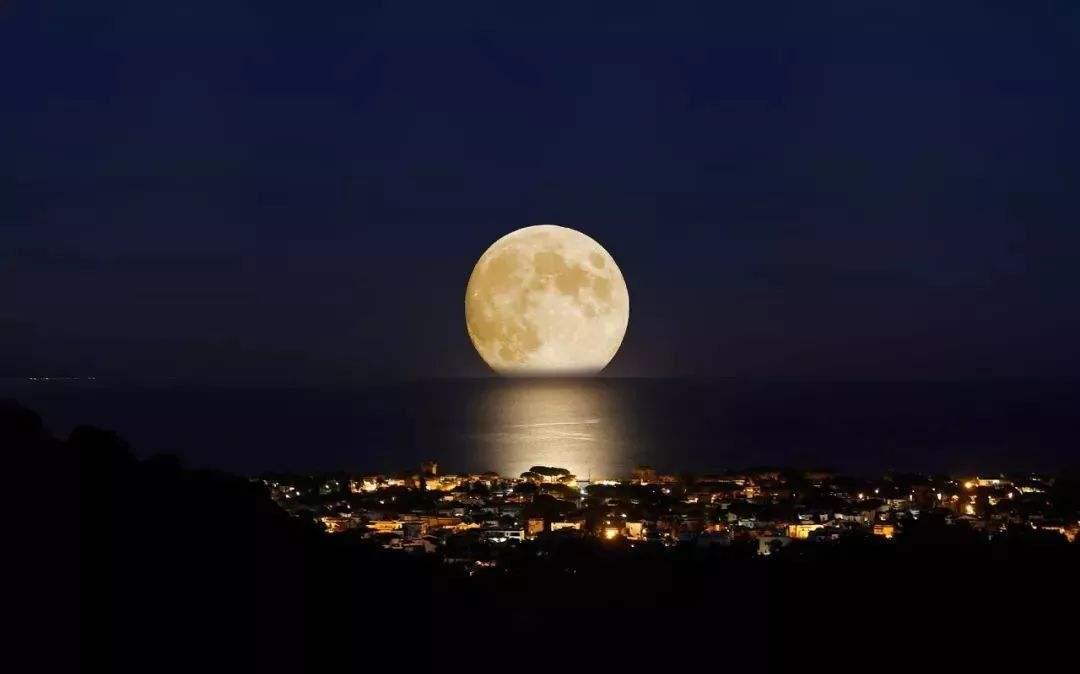 中秋节如何拍月亮有什么小技巧呢用手机应该怎么拍