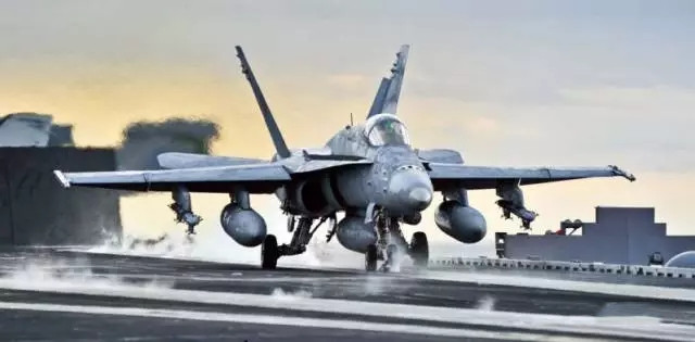 蒸汽弹射器原理简单，但为何只有美国能造？