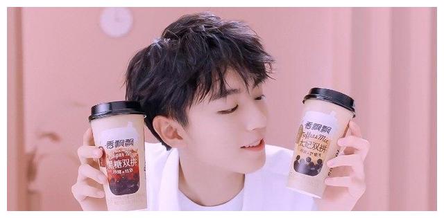 明星有多爱喝奶茶,吉娜背着郎朗偷偷喝,王俊凯是煮奶茶的高手
