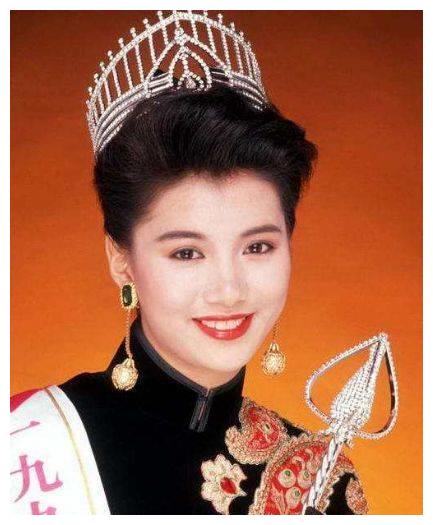 她是港姐冠军,因耍大牌被成龙封杀,吴君如曾想扇她耳光我的爱在天空