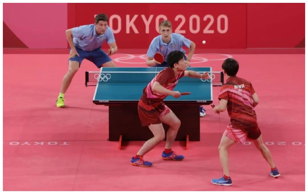 日本队为啥有俩这么可爱的人？逆天人气简直不科学！休闲区蓝鸢梦想 - Www.slyday.coM