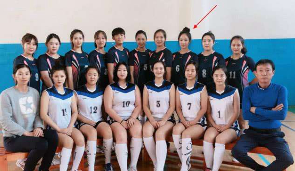 女排小将酷似"刘亦菲"!身高1米79司职主攻手,颜值媲美樊响