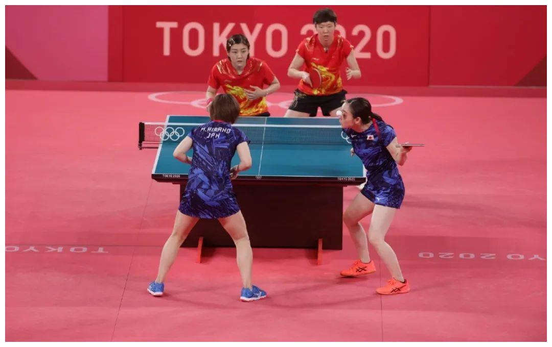 日本队为啥有俩这么可爱的人？逆天人气简直不科学！休闲区蓝鸢梦想 - Www.slyday.coM