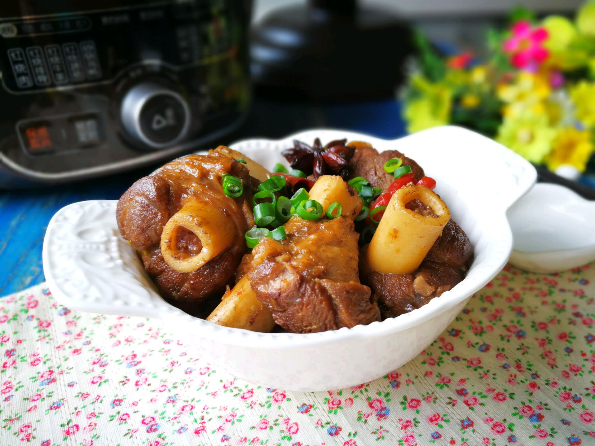 羊腿肉别再烤着吃了,换个新吃法,肉香味十足_高清图集_新浪网