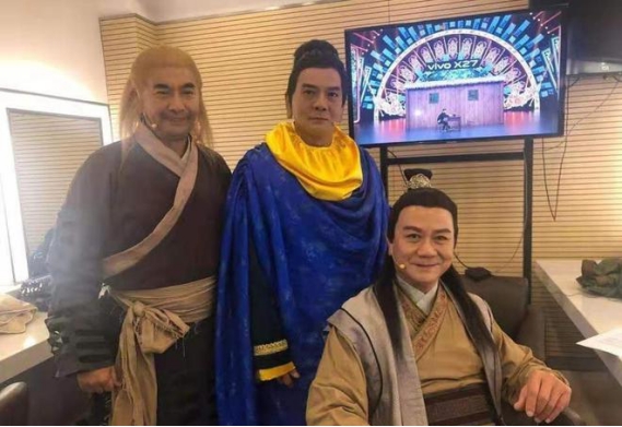 TVB“段延庆”扮演者携妻定居内地!已签约新公司,做直播带货休闲区蓝鸢梦想 - Www.slyday.coM TVB“段延庆”扮演者携妻定居内地!已签约新公司,做直播带货休闲区蓝鸢梦想 - Www.slyday.coM