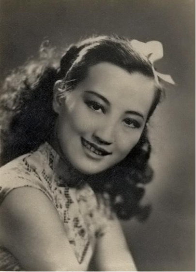 民国歌后周璇,大半生都在寻爱,却无奈黯然离世